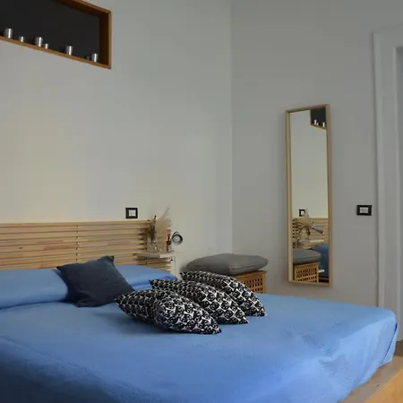 Casa Flora Al Corso * نابولي